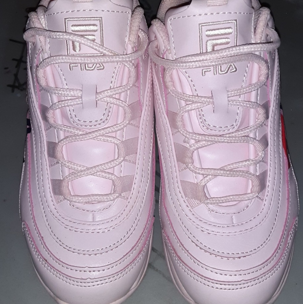 Pink filas